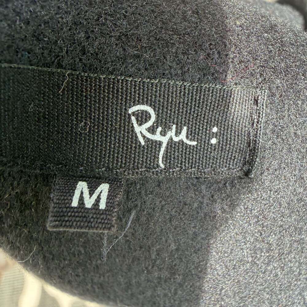 Ryu Fall Lite Stylish Coat Black & Cream Color - Picture 2 of 12